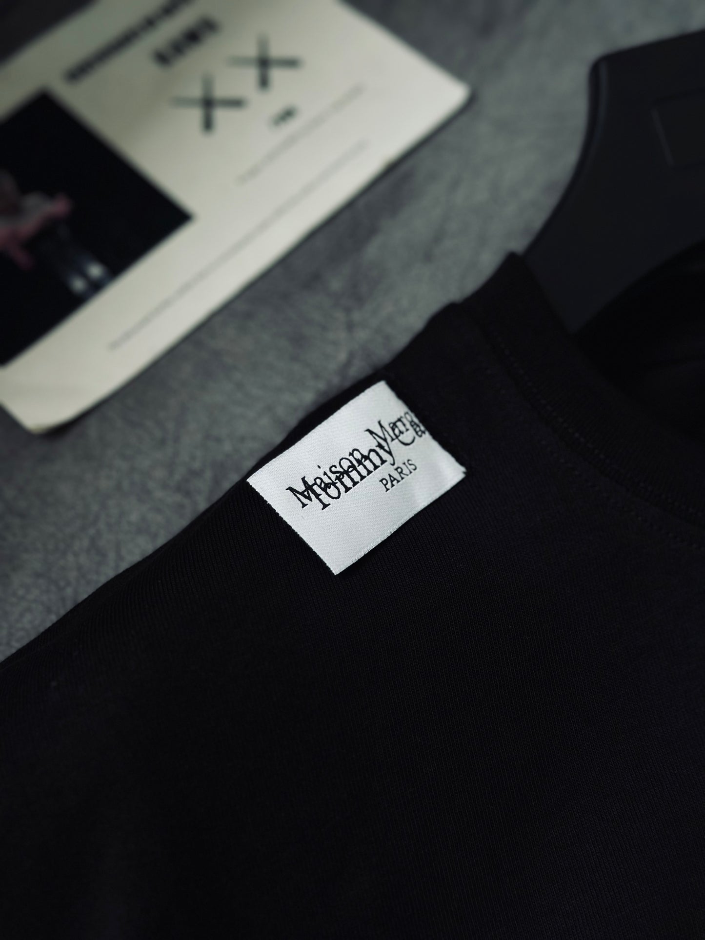CAMISETA OVERSIZE TC MAI NEGRA BORDADO BLANCO