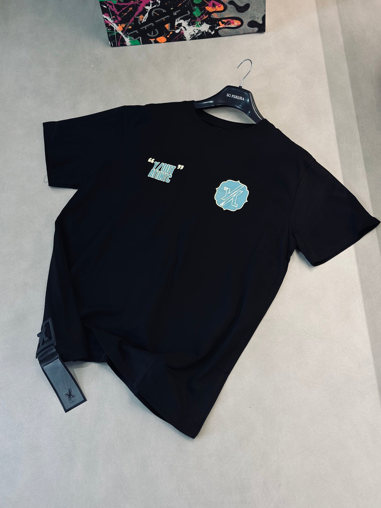 CAMISETA SLIM YOU NEGRA LOGO AZUL