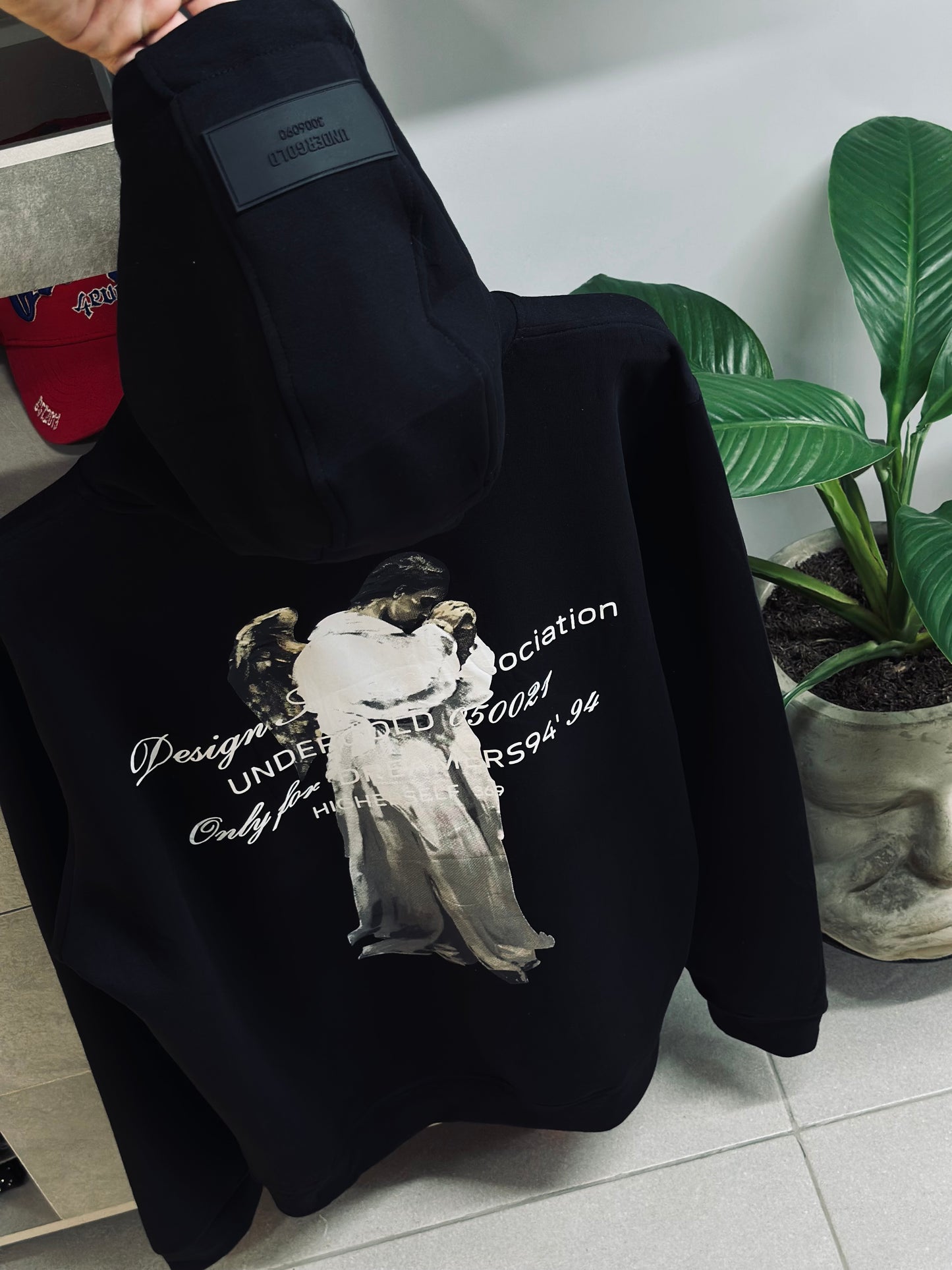 HOODIE UND NEGRO ANGEL