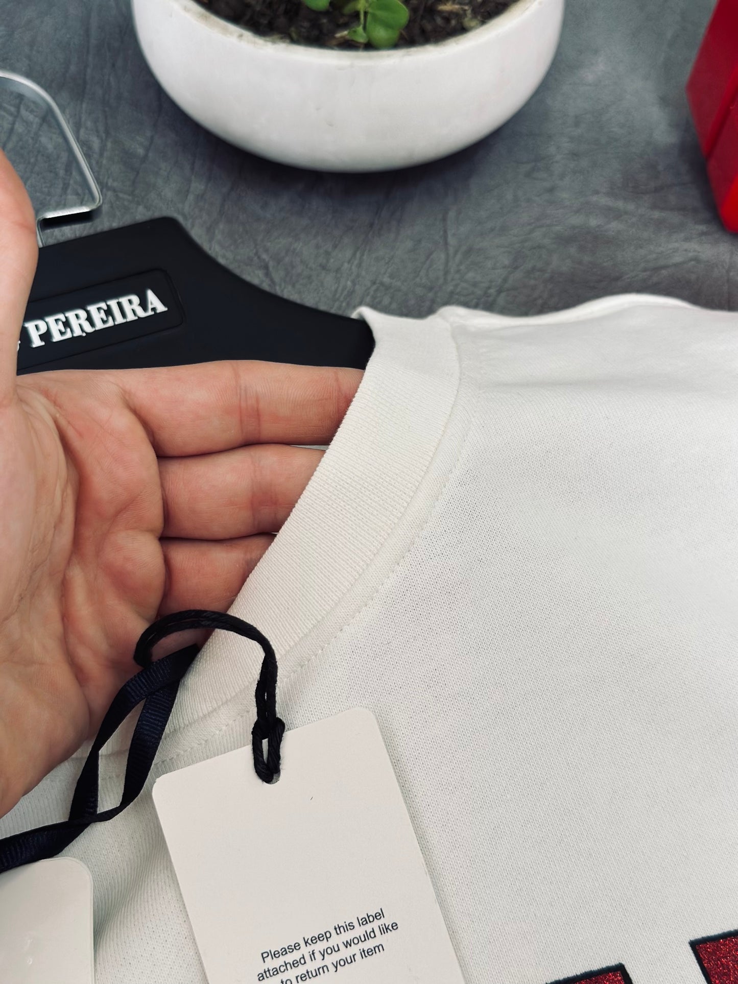 CAMIBUZO MON BLANCA LETRA ROJA