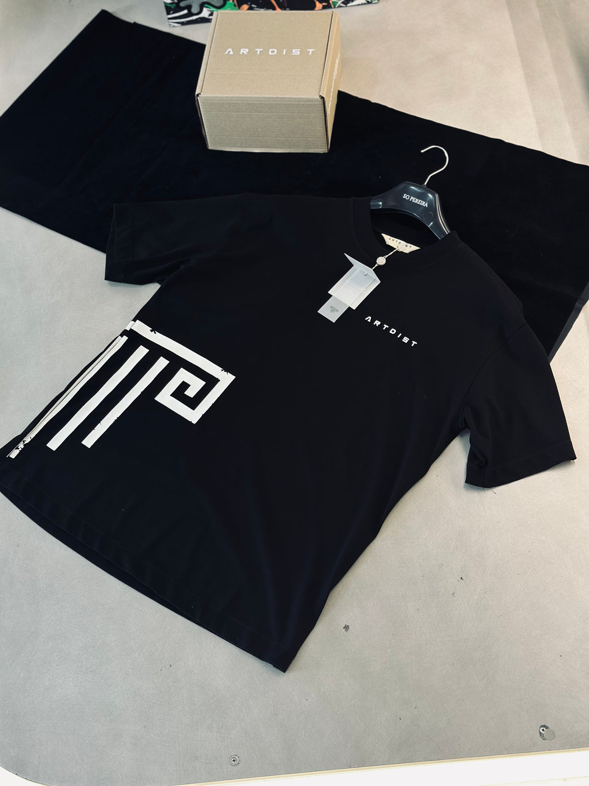 CAMISETA ART NEGRA APEX