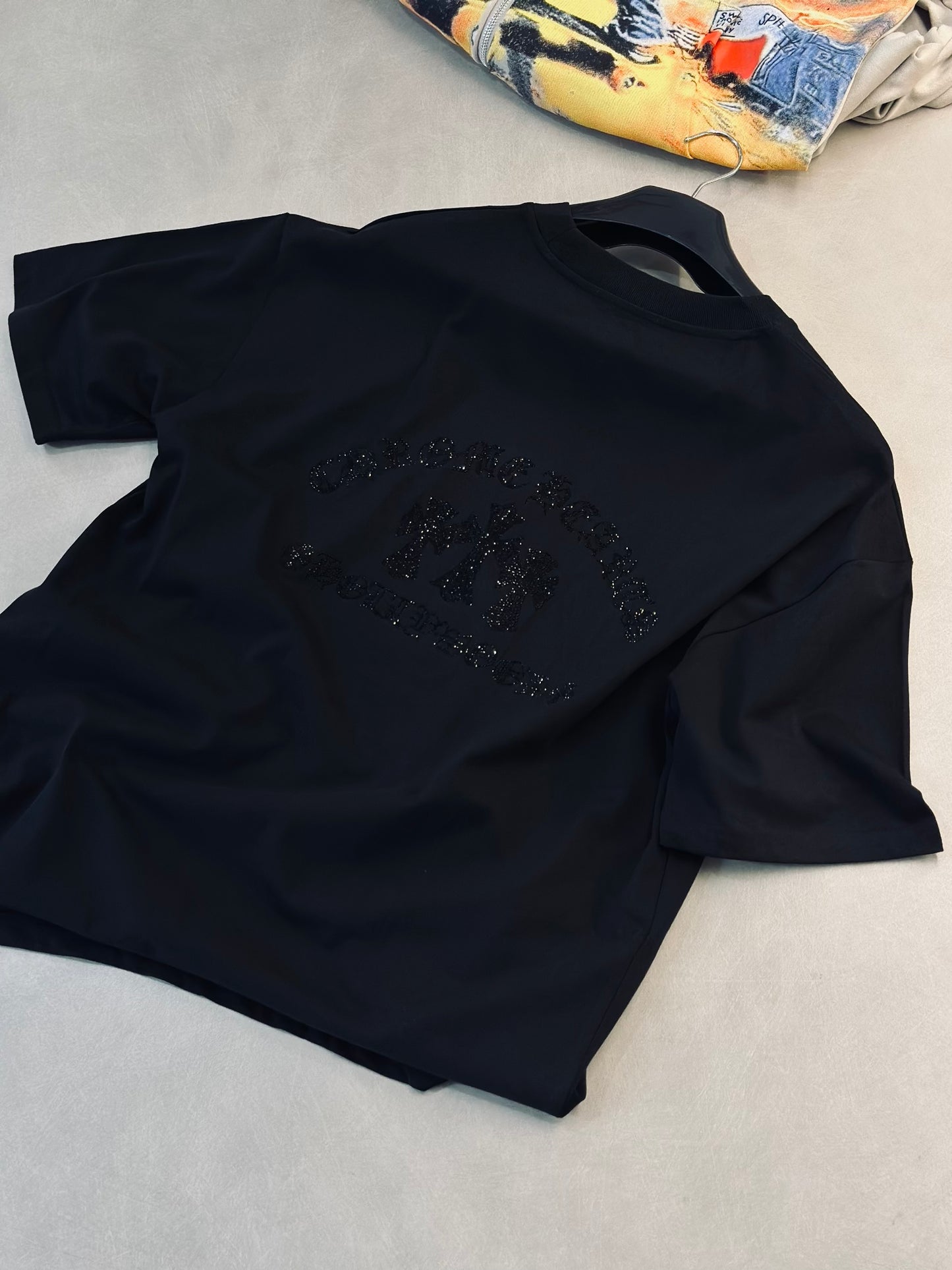 CAMISETA OVERSIZE CHR NEGRA 3 CRUCES RHINESTONE NEGRO