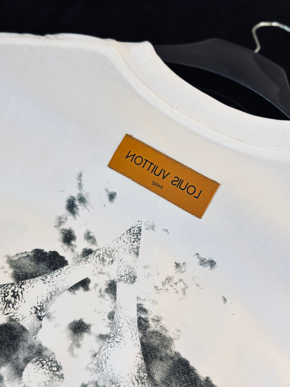 CAMISETA OVERSIZE LOU BLANCA LV TEJIDO NEGRO