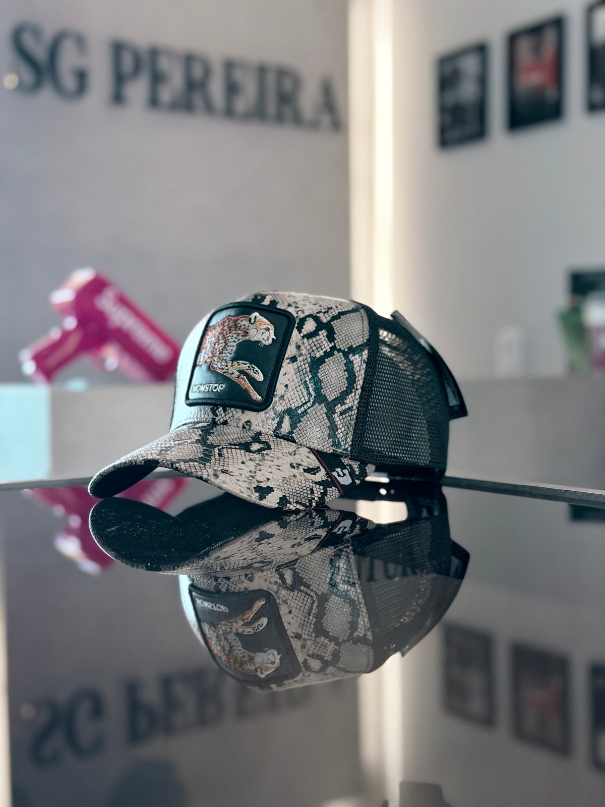 GORRA GOO NEGRA ESCAMAS PUMA