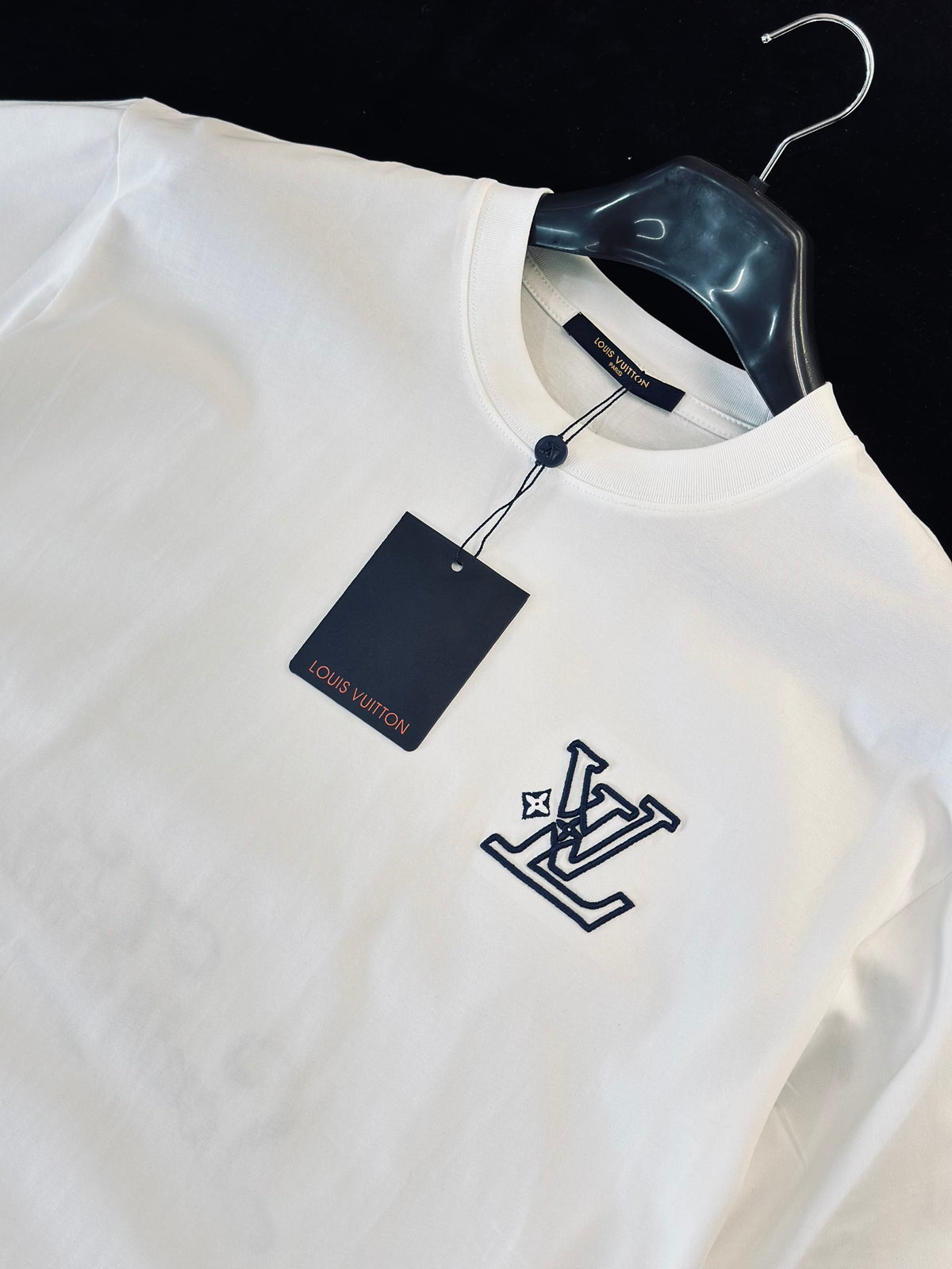 CAMISETA OVERSIZE LOU BLANCA LV TEJIDO NEGRO