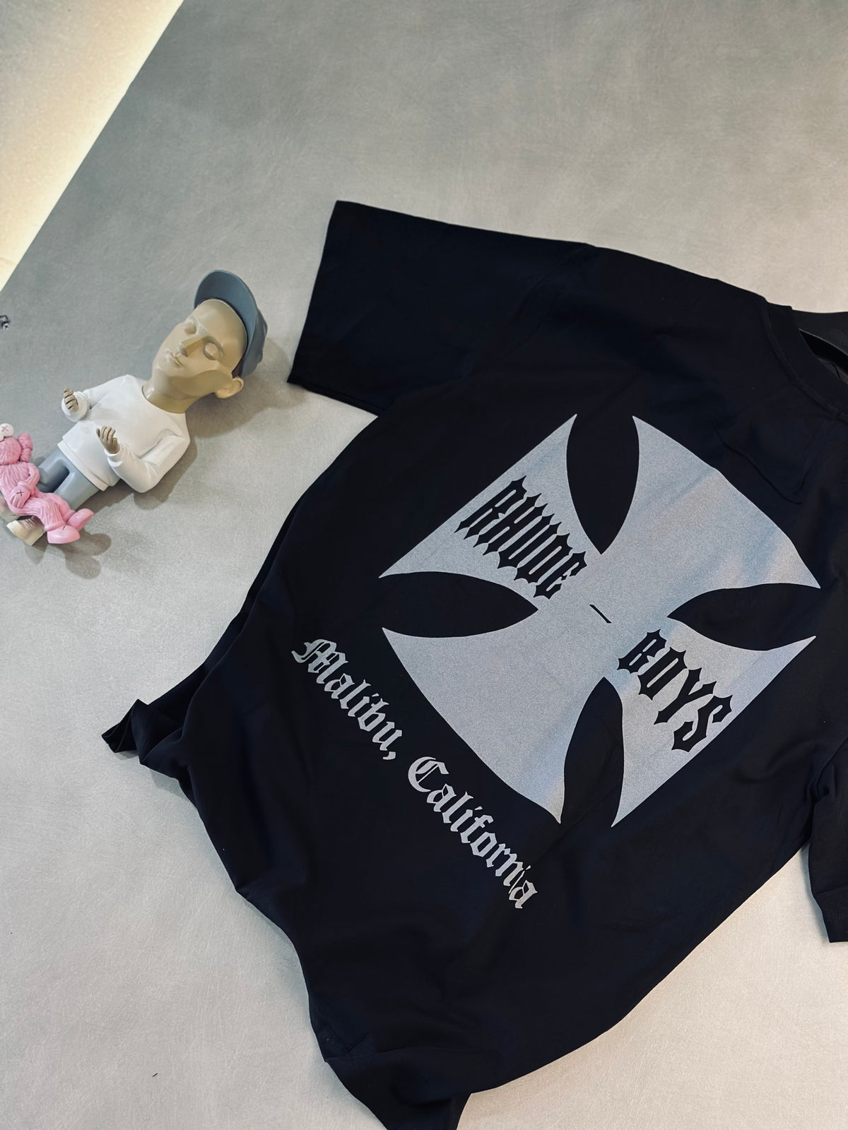 CAMISETA OVERSIZE RHU NEGRA CRUZ BOYS