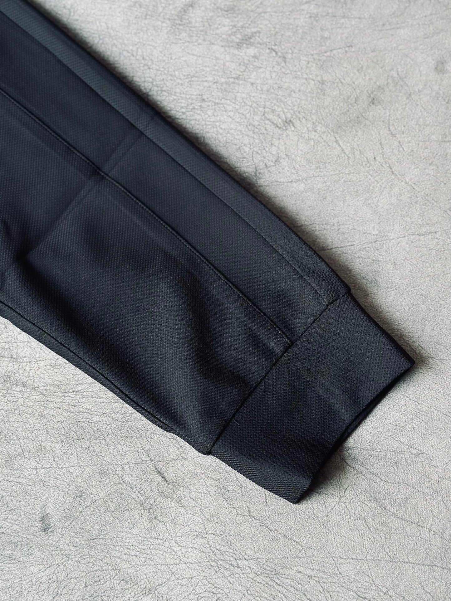 SUDADERA DE LUJO PRA NEGRO CLASICO