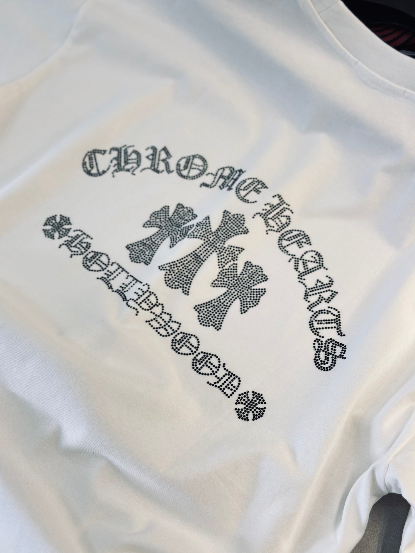 CAMISETA OVERSIZE CHR BLANCA 3 CRUCES RHINESTONE NEGRO
