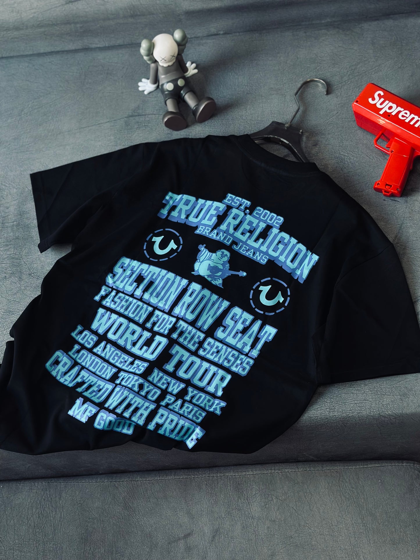 CAMISETA OVERSIZE TRU NEGRA BUDA AZUL
