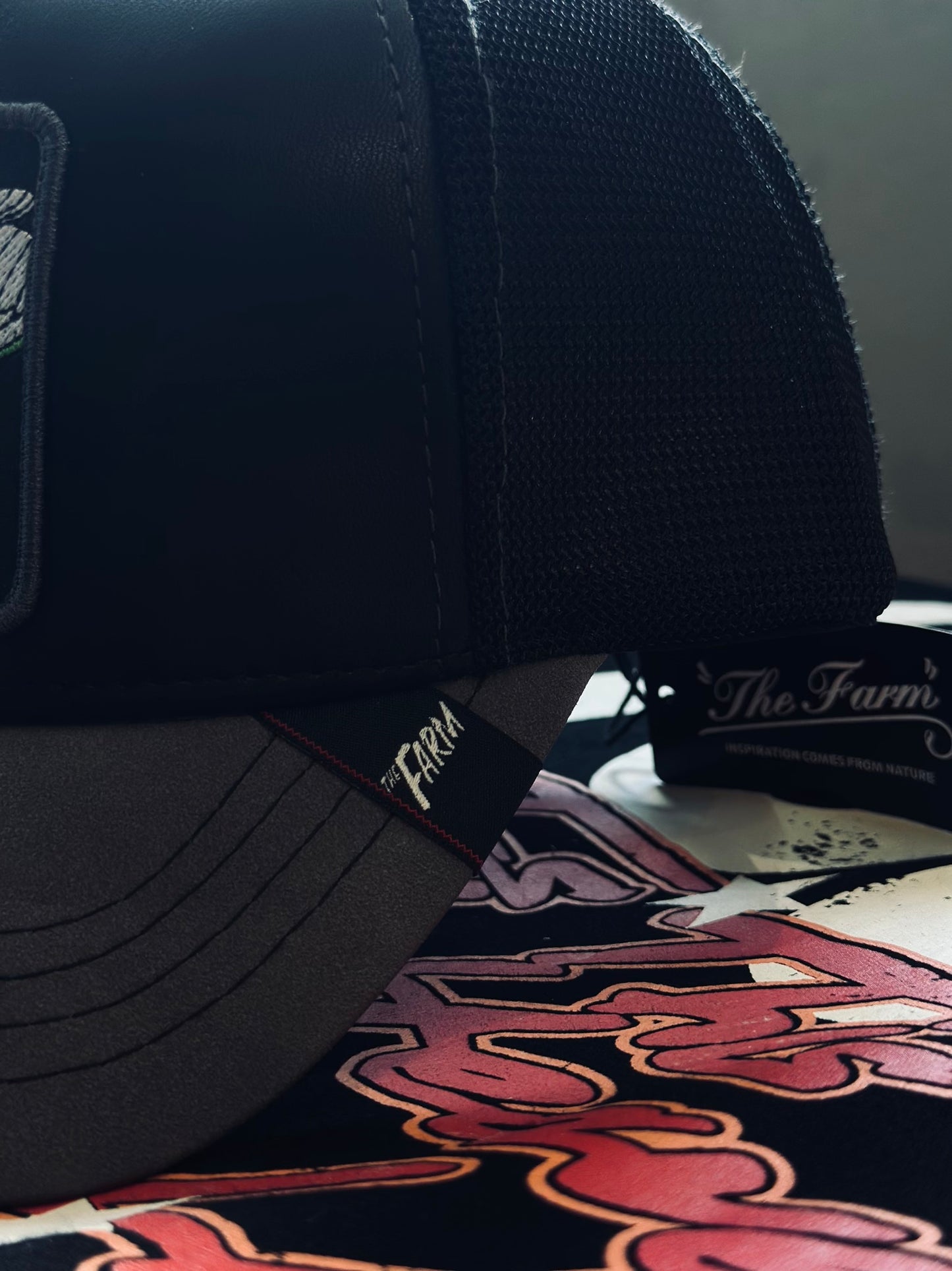 GORRA PREMIUM GOO NEGRA CUERINA MOSCO