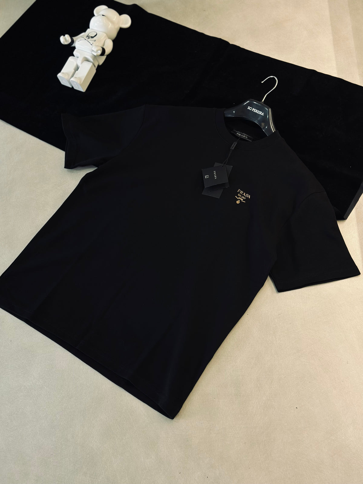 CAMISETA OVERSIZE PRA NEGRA CLASICA TEJIDO CAFÉ