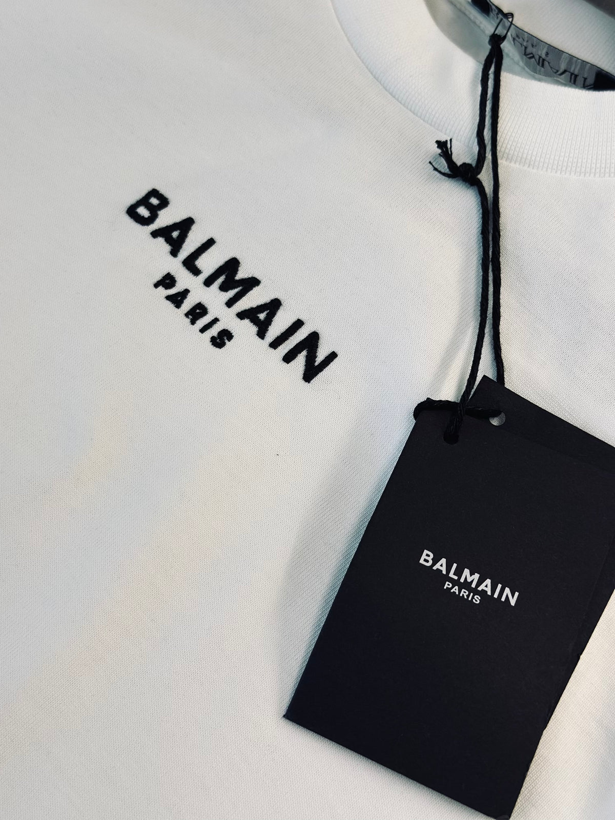 CAMISETA SEMI OVERSIZE BAL BLANCA CLASICA BORDADO