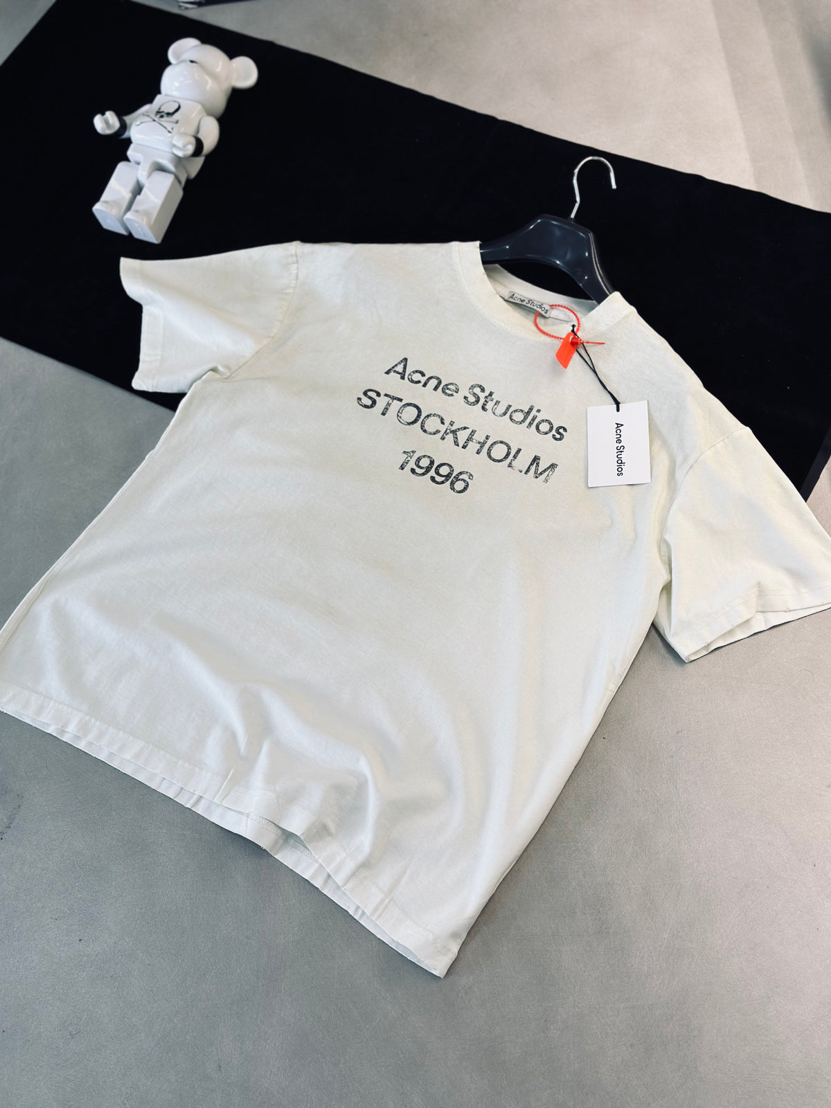 CAMISETA OVERSIZE ACN CREMA DESGASTE 1996