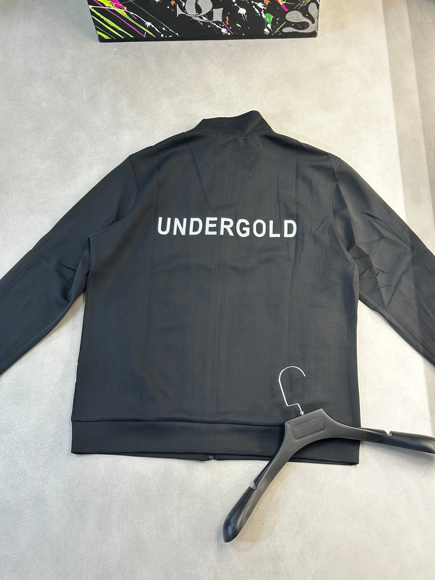 CHAQUETA UND GRIS OSCURO UND BLANCA