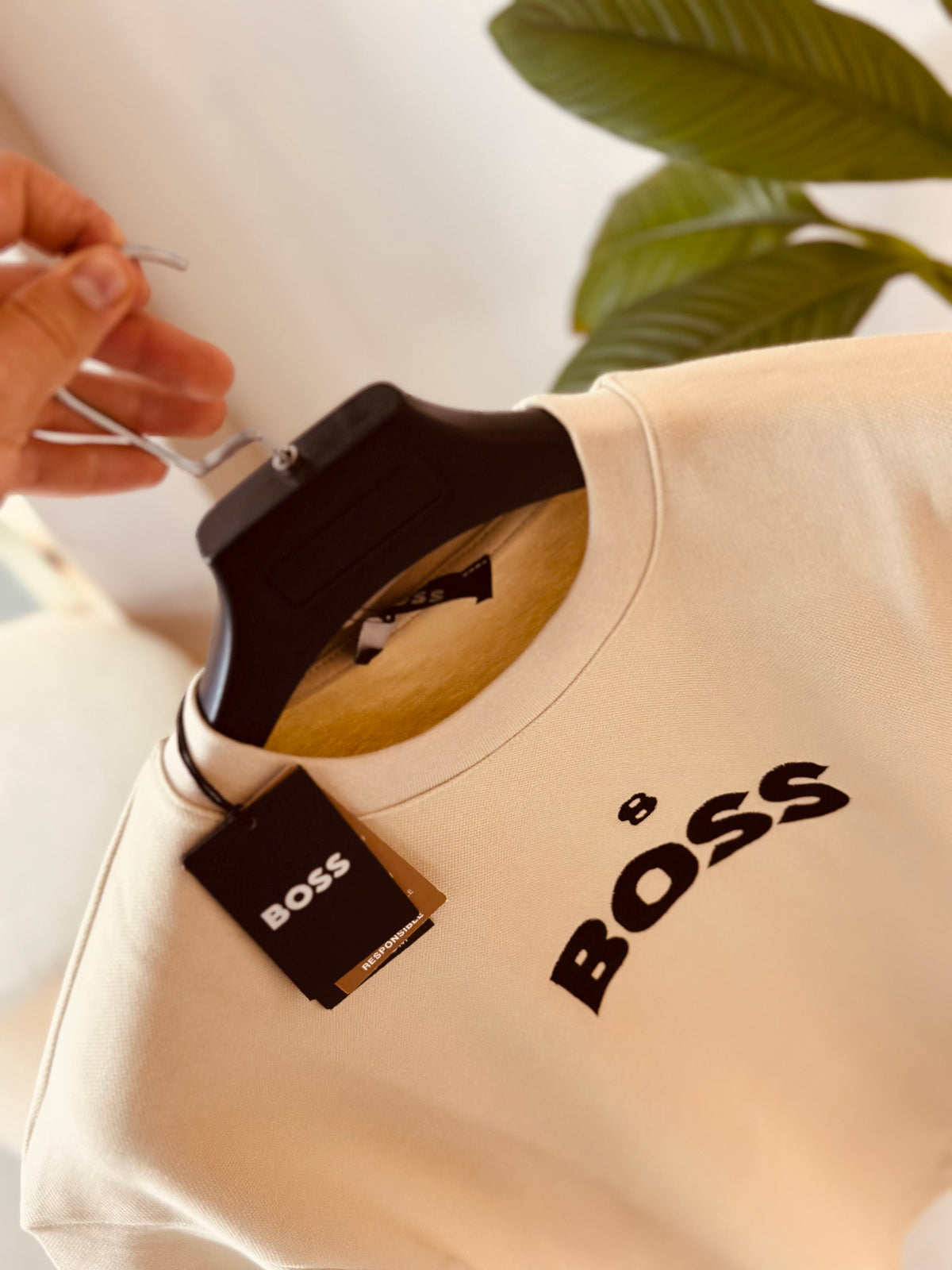CAMISETA SEMI OVERSIZE BOS CAFÉ 8 BORDADO