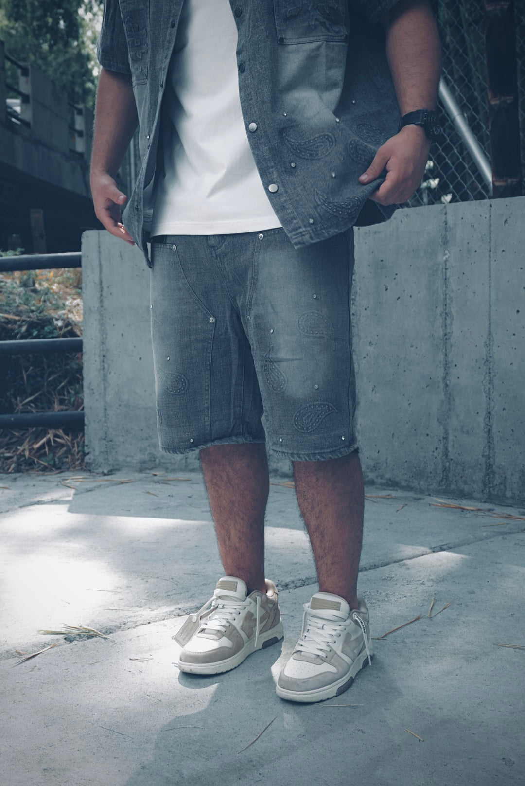 SHORT DENIM EMO GRIS RHINESTONE CLASICA
