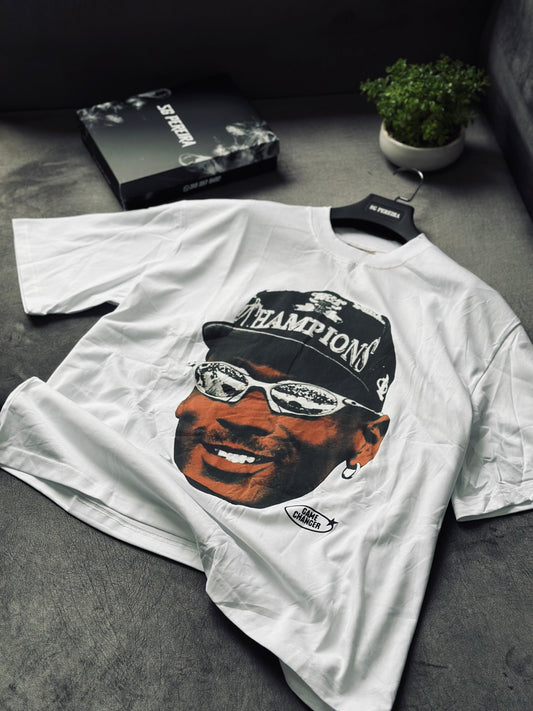 CAMISETA OVERSIZE WIN BLANCA GORRA CHAMPIONS