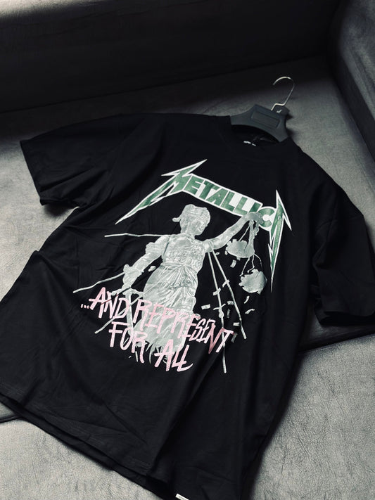 CAMISETA OVERSIZE REP NEGRA METALLICA ESCULTURA
