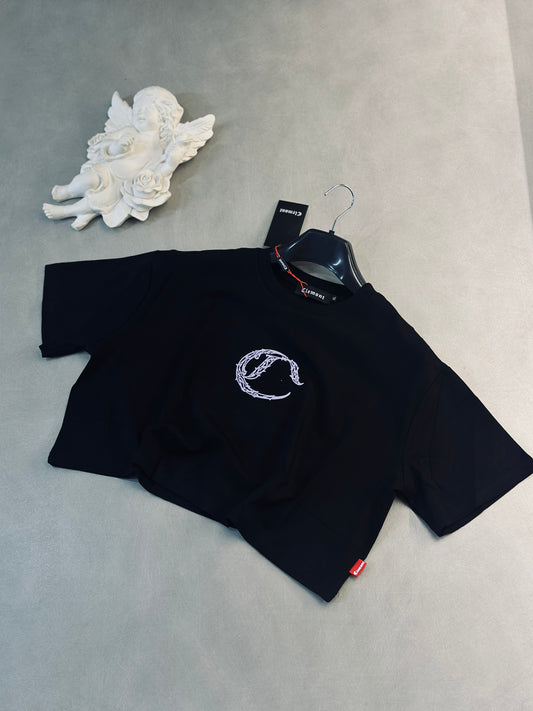 CROPTOP OVERSIZE CLE NEGRA "C" LILA
