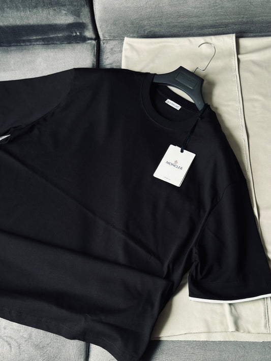 CAMISETA OVERSIZE TC MON NEGRA DETALLES BLANCOS