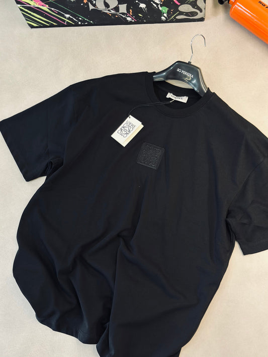 CAMISETA OVERSIZE LOE NEGRA TEJIDO FRONTAL