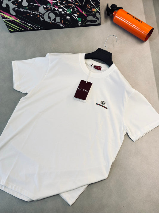 CAMISETA OVERSIZE GUC BLANCA PLACA MET