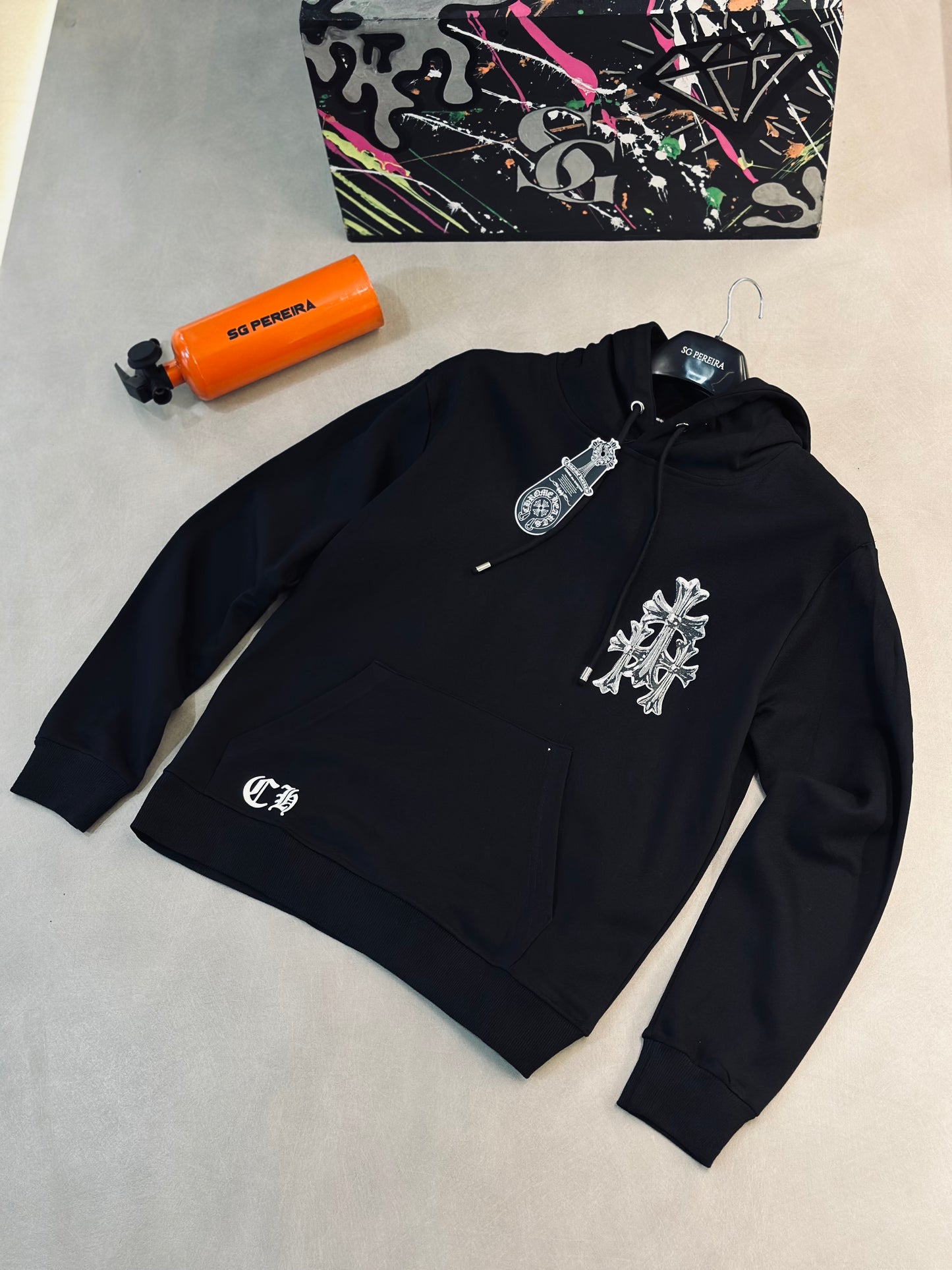 HOODIE CHR NEGRA 3 CRUCES BLANCAS