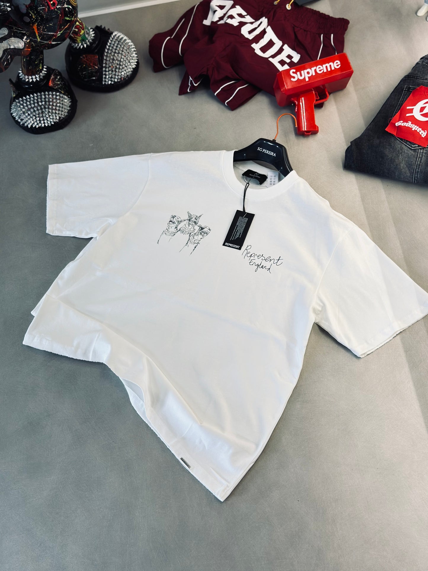 CAMISETA OVERSIZE REP BLANCA PERROS 3
