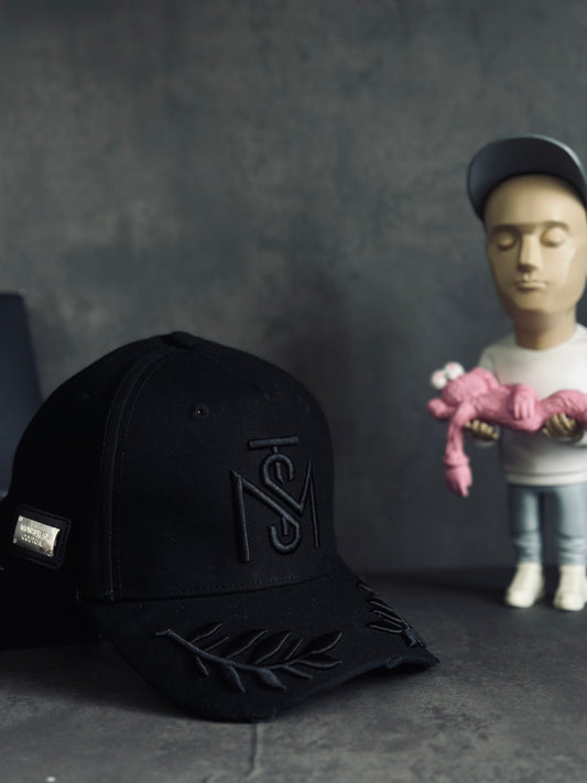 GORRA PREMIUM MON NEGRA RAMAS VISERA ALTORRELIEVE