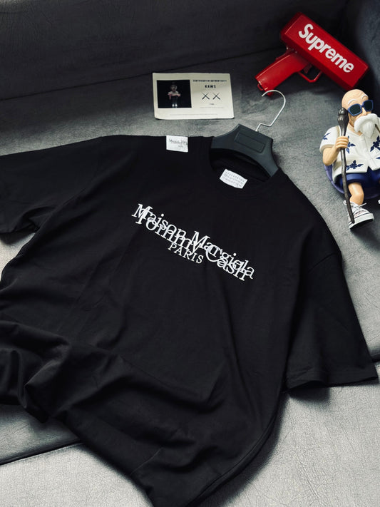CAMISETA OVERSIZE TC MAI NEGRA BORDADO BLANCO