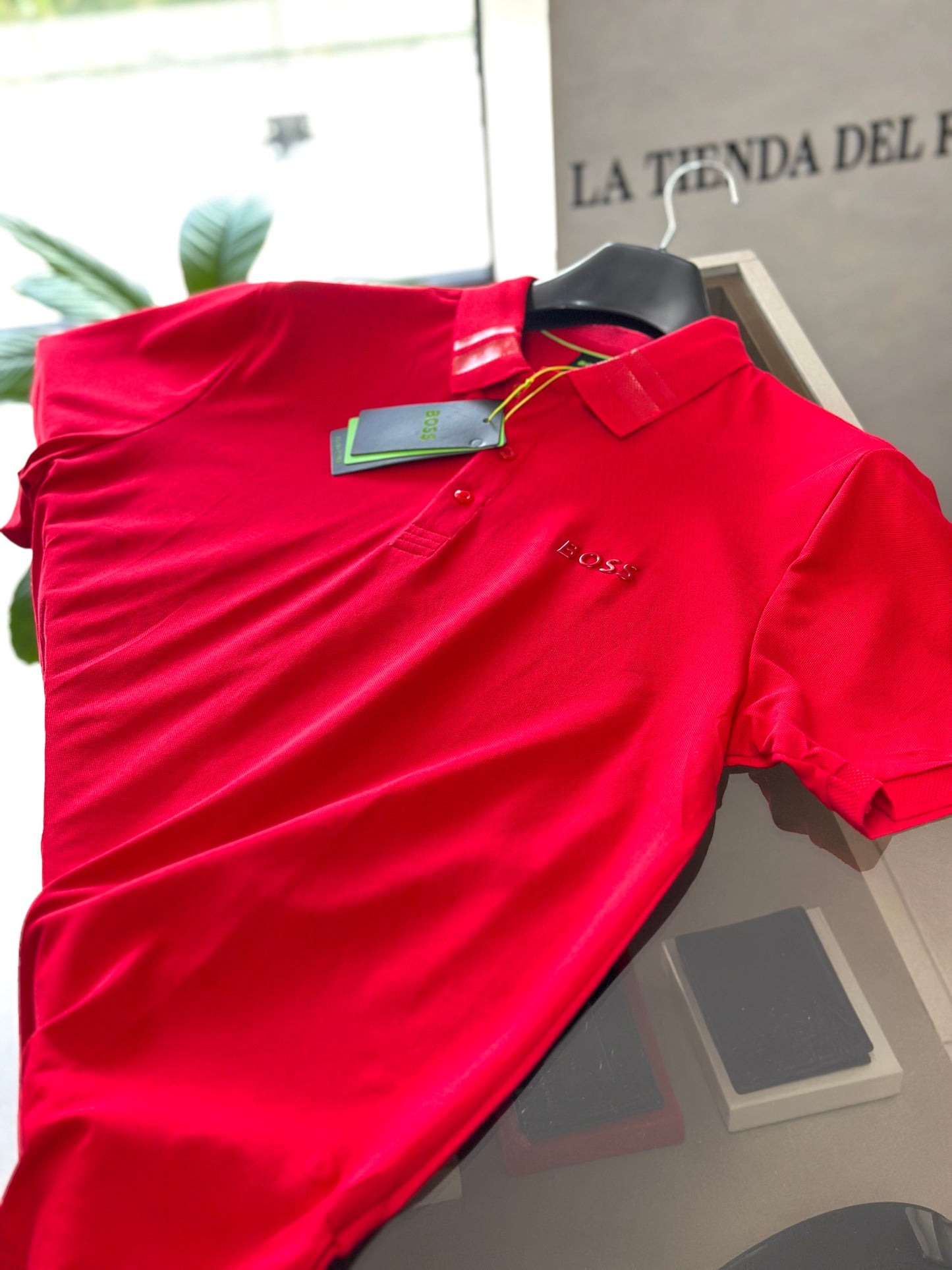 CAMISETA POLO BOS ROJA CUELLO TEJIDO