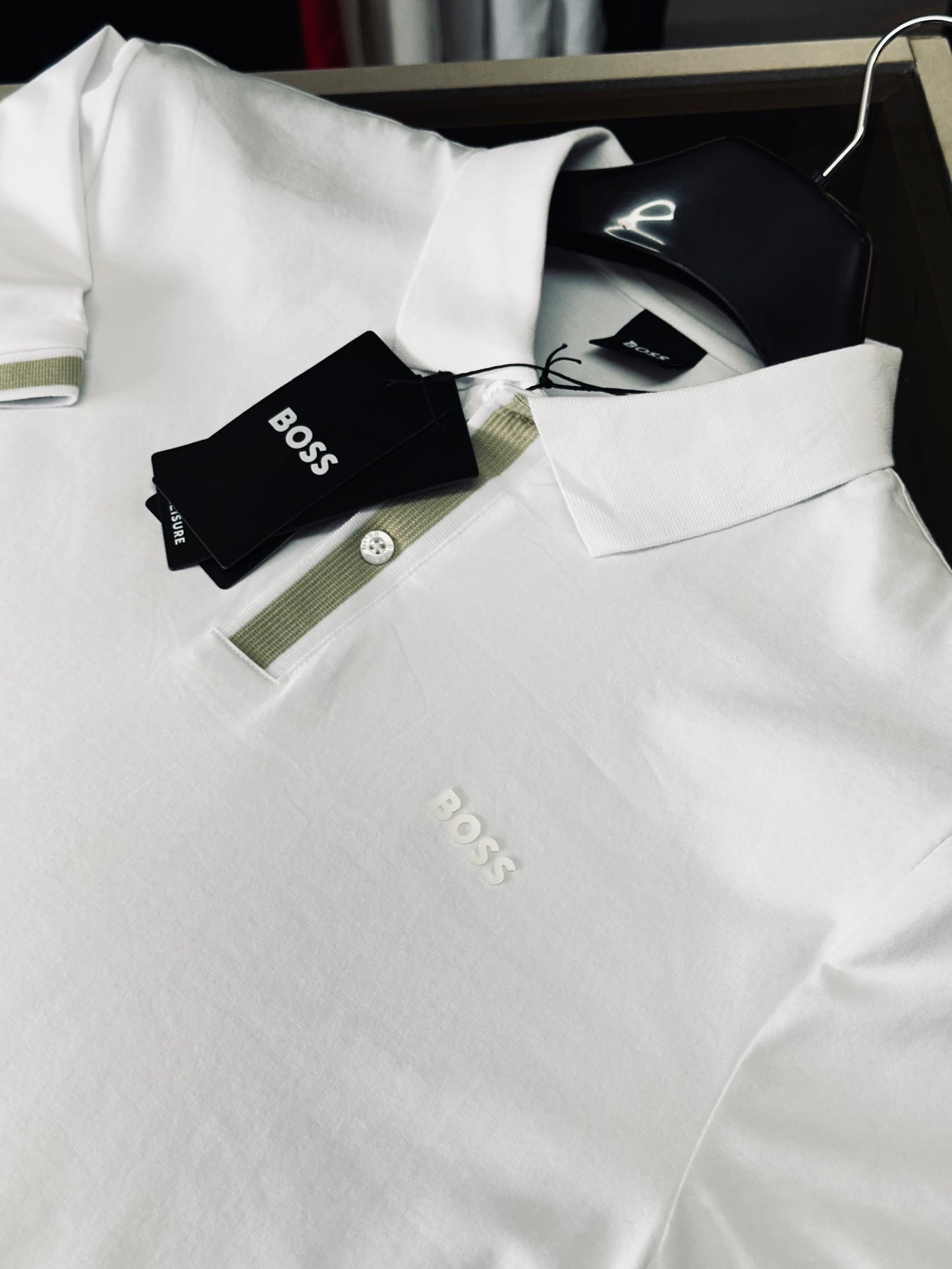 CAMISETA POLO BOS BLANCA TEJIDO BOTONES VERDE