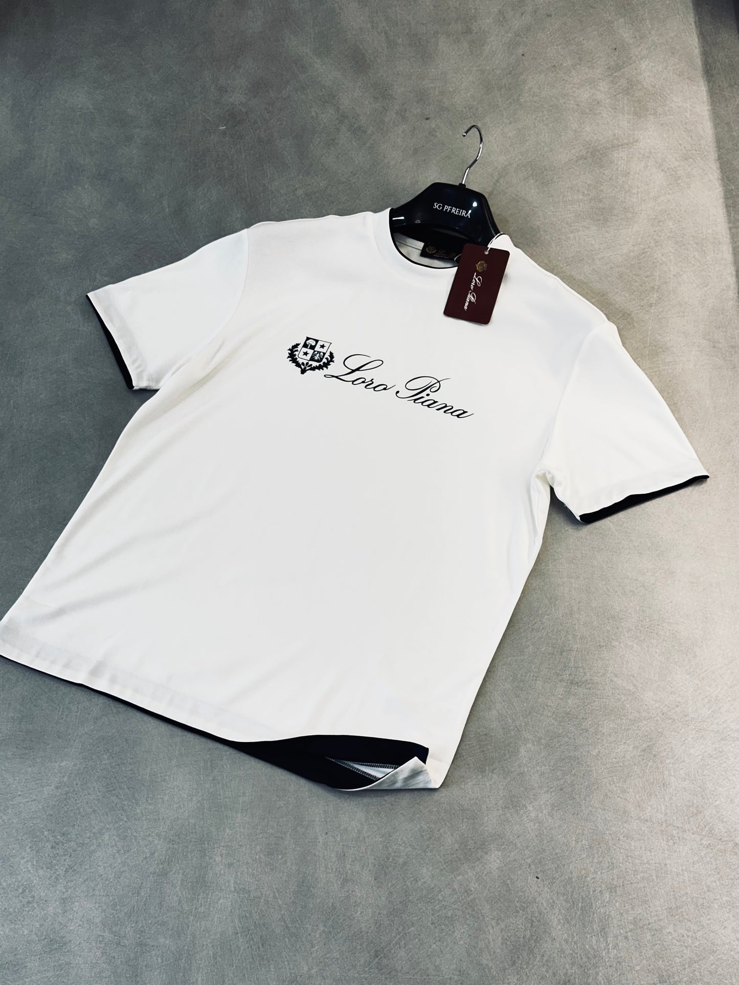 CAMISETA SLIM LOR BLANCA LOGO DELANTE