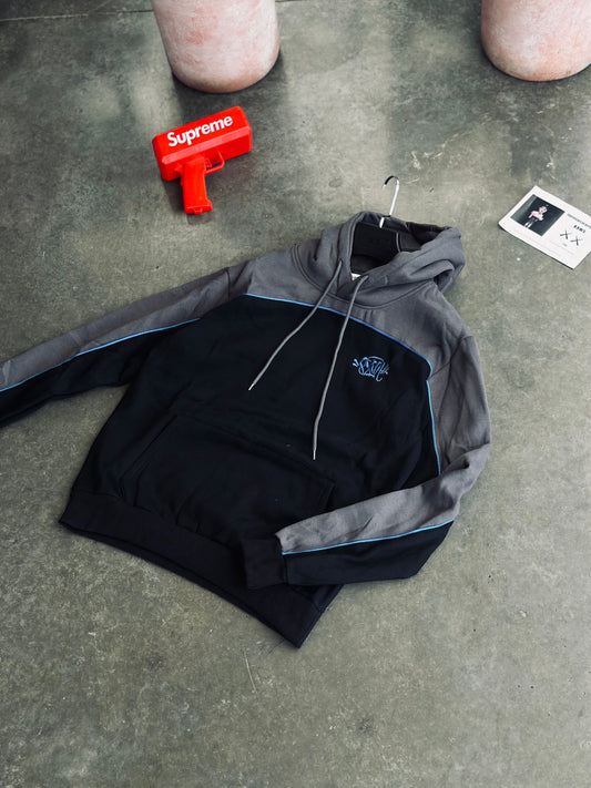HOODIE SYN NEGRO DETALLE AZUL REY