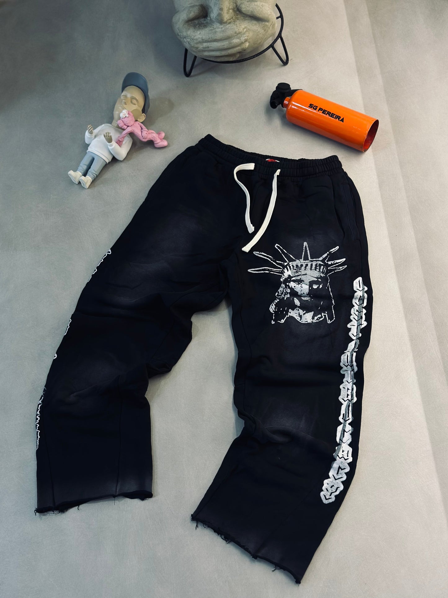 SUDADERA LOS NEGRA ESTATUA LIBERTAD