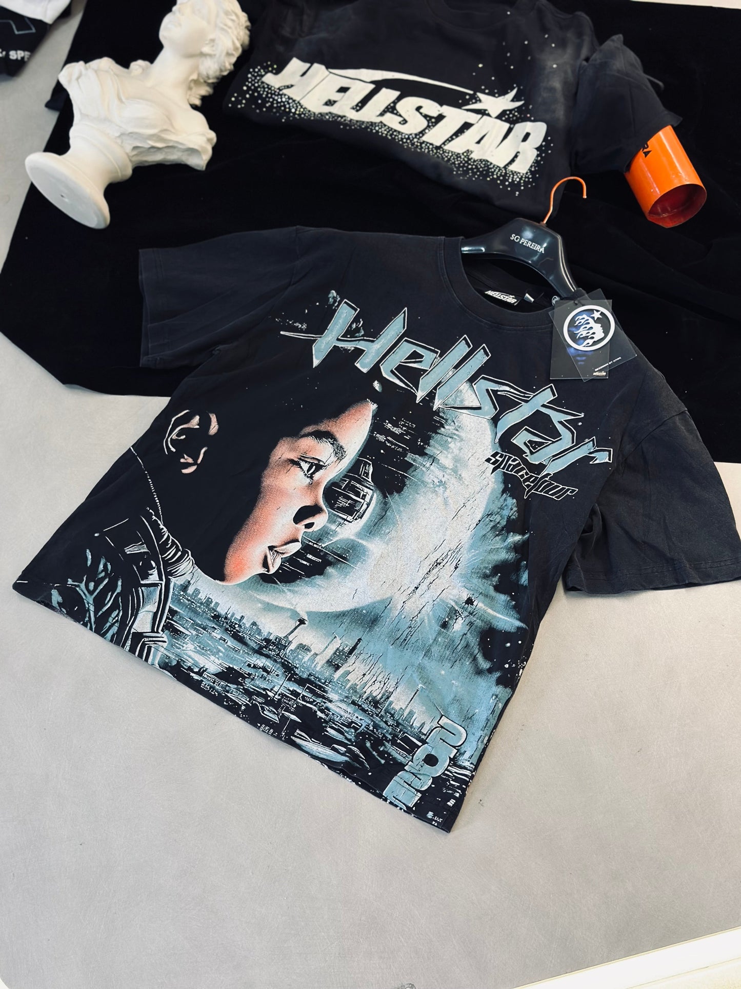 CAMISETA OVERSIZE HEL GRIS SPACETOUR  ROSTRO
