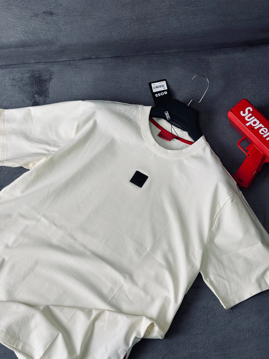 CAMISETA SLIM HUG CREMA HU CLASICO