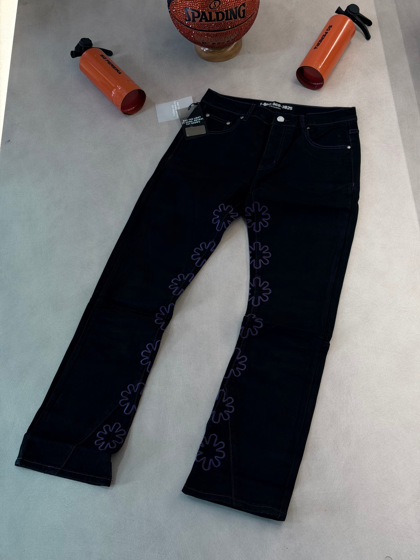 JEAN LOS NEGRO VAQUERO FLORES MORADAS