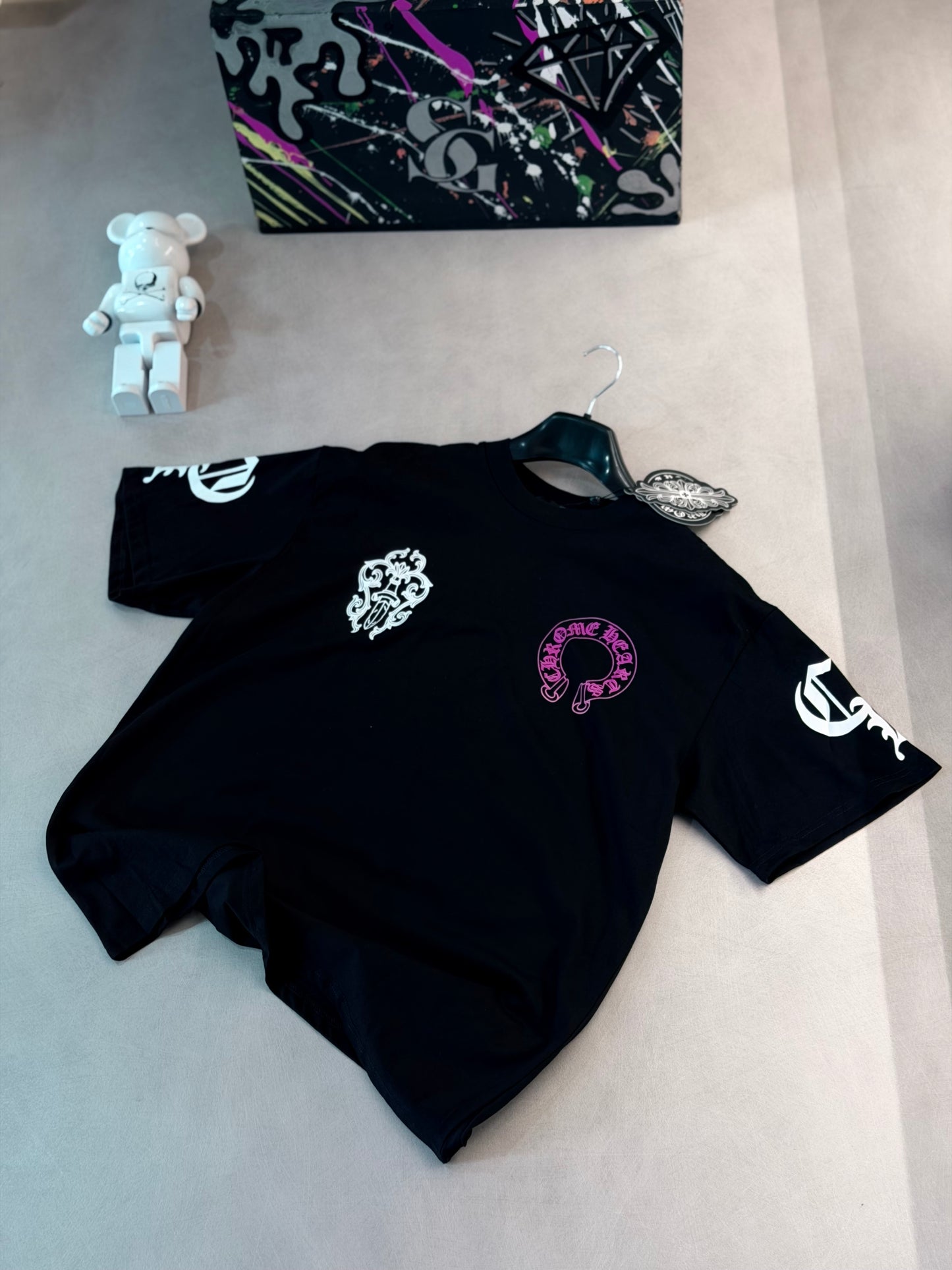CAMISETA OVERSIZE CHR NEGRA ESPADA