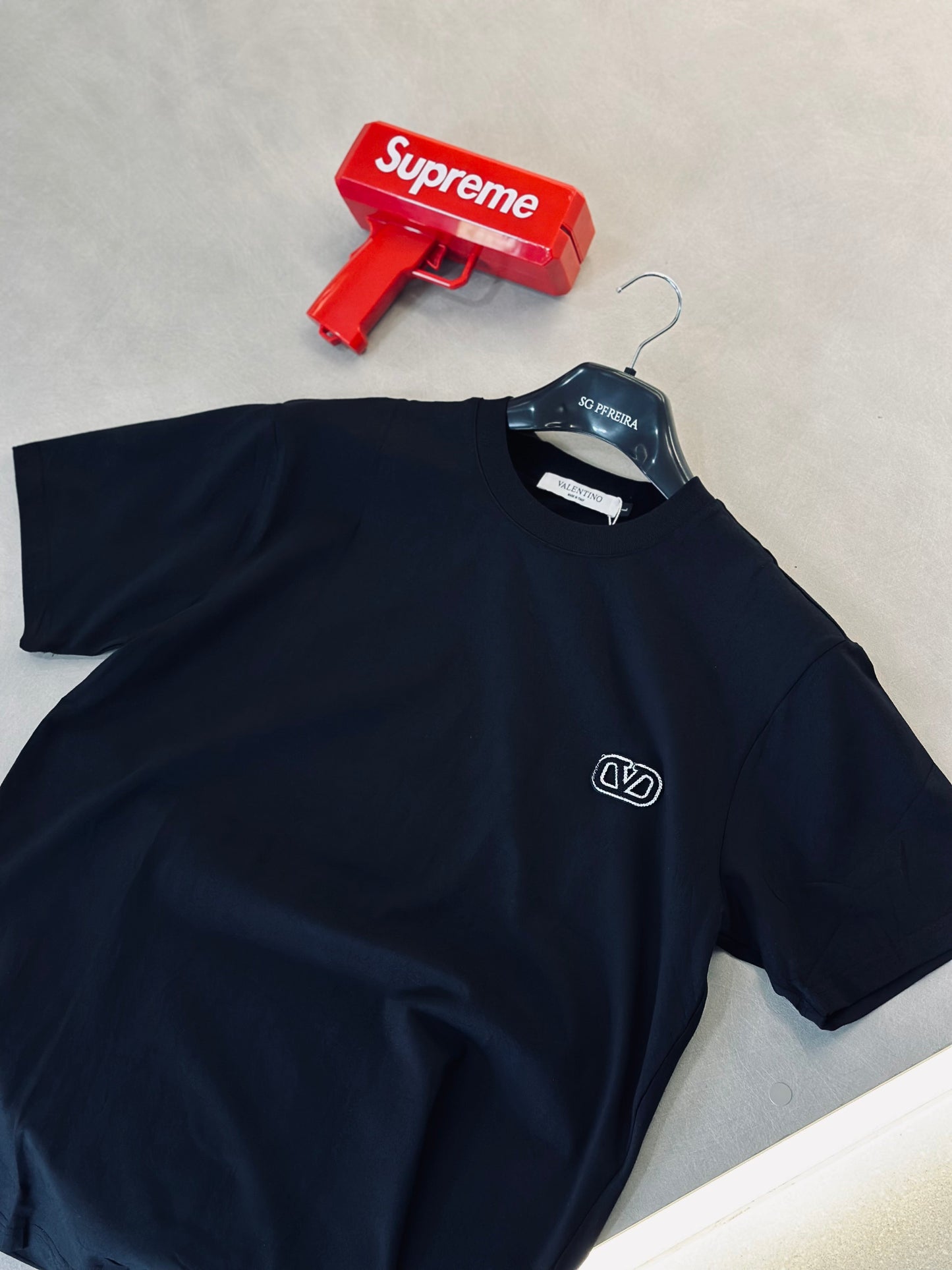 CAMISETA SLIM VAL NEGRA V GAMUSA