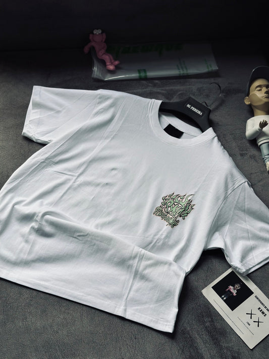 CAMISETA OVERSIZE SYN BLANCA FUEGO VERDE