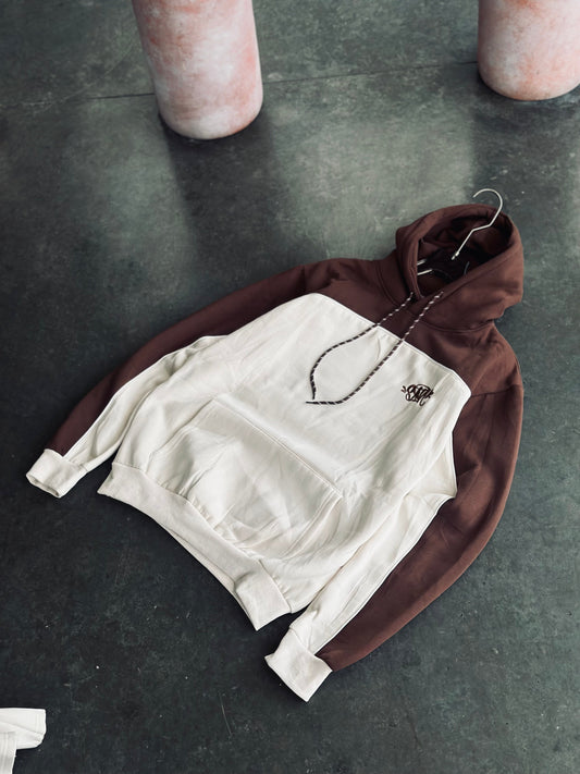 HOODIE SYN BEIGE DETALLE CAFÉ