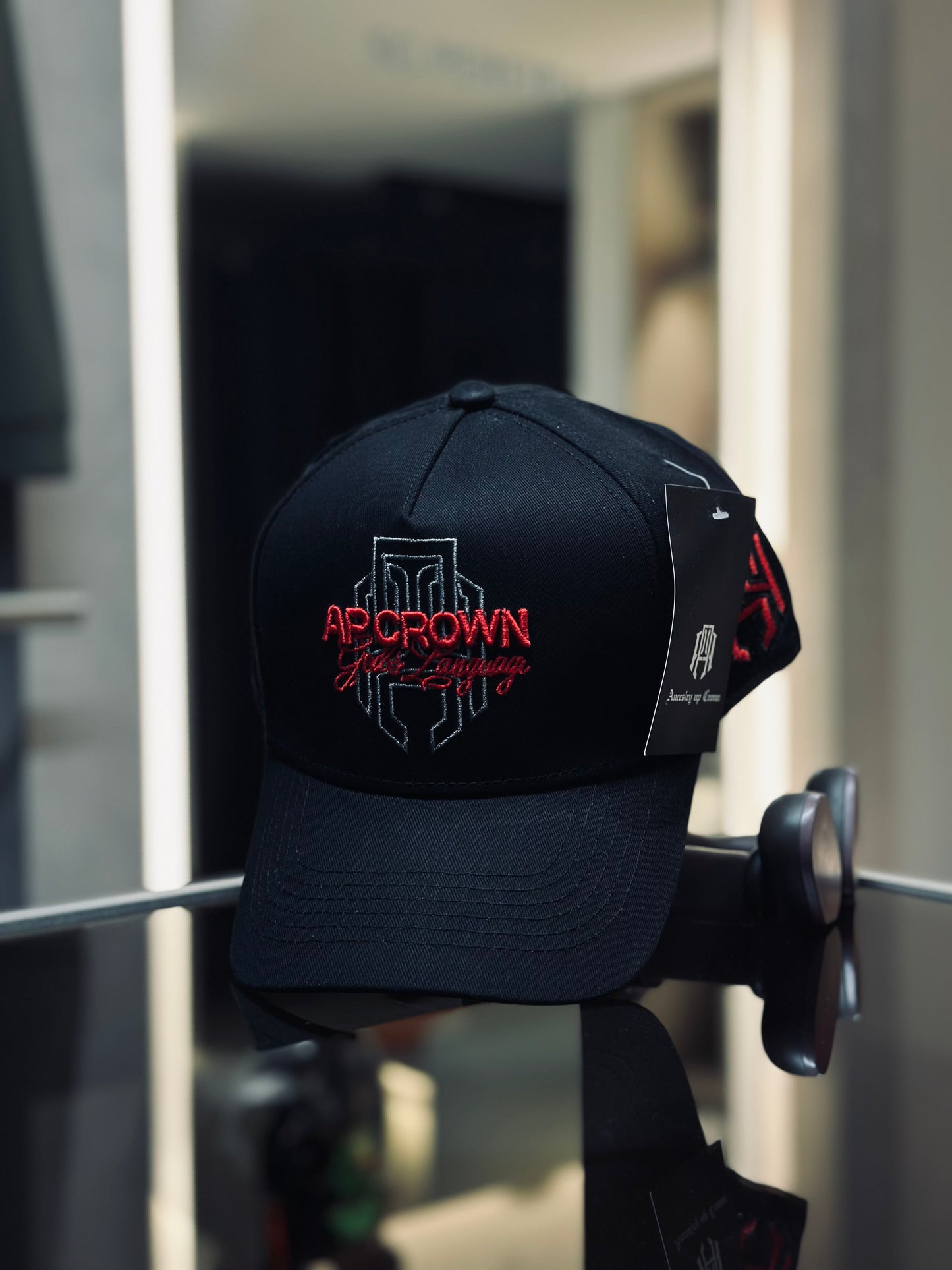 GORRA APC NEGRA APC ALTOR ROJO